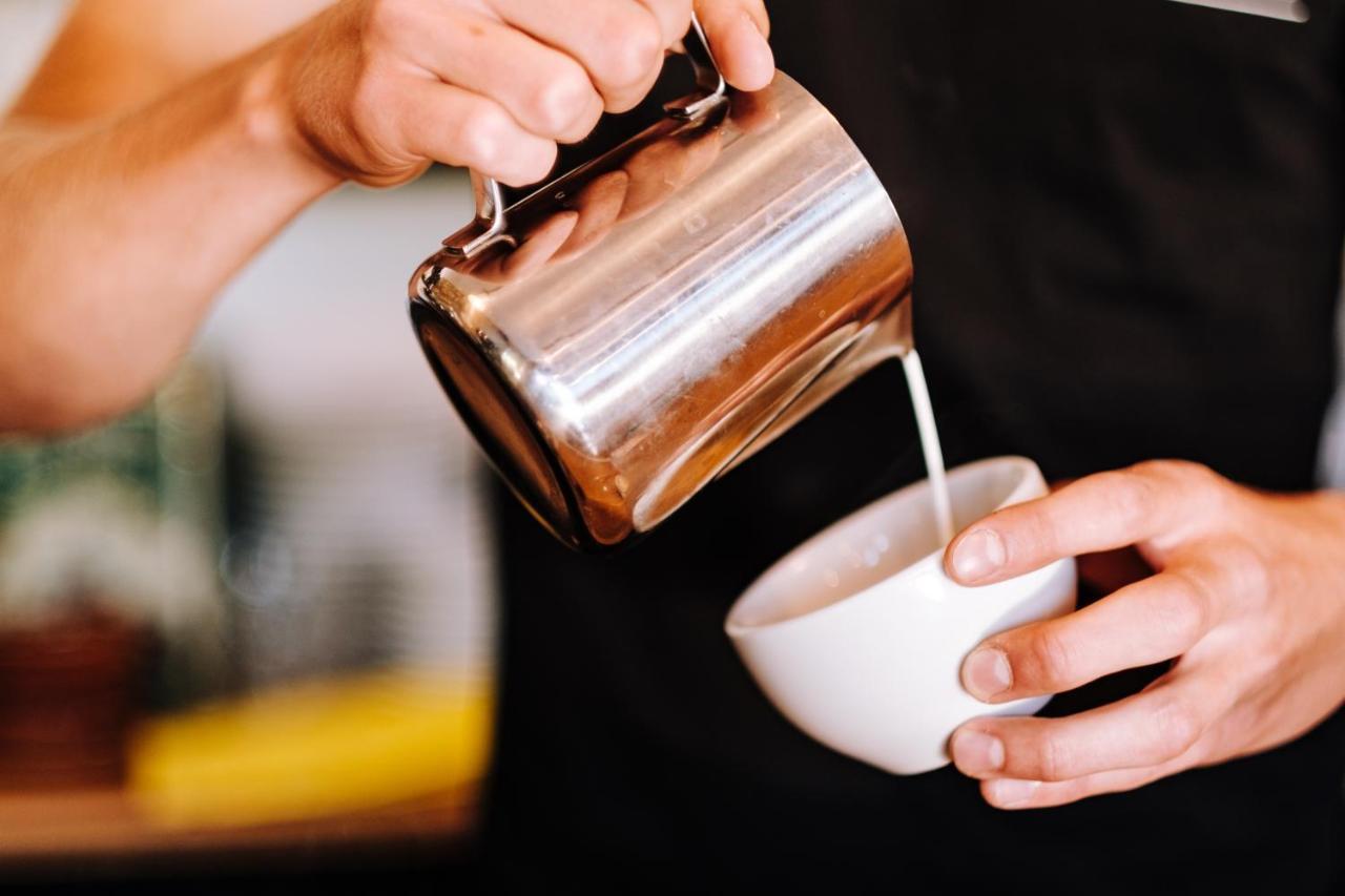 Le Coffee Ride Cycling Cafe Hotel Ставело Екстериор снимка